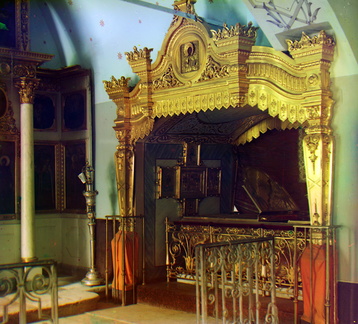 Shrine with the relics of Princess Yevfrosinya of Suzdal